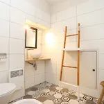 Daire Upstays Suquet Duplex 57M Near Beach