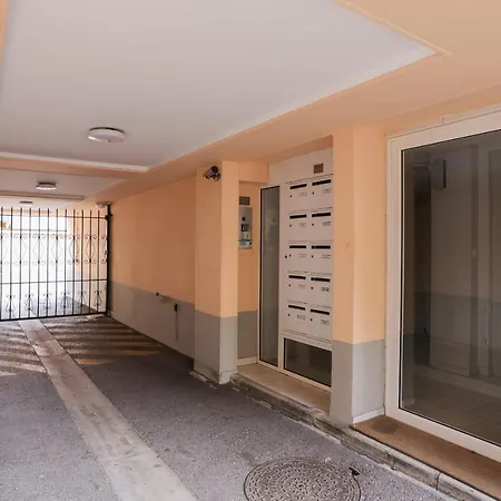 Apartman Immogroom - Duplex With Air Conditioner - 5 Min From The - Suquet